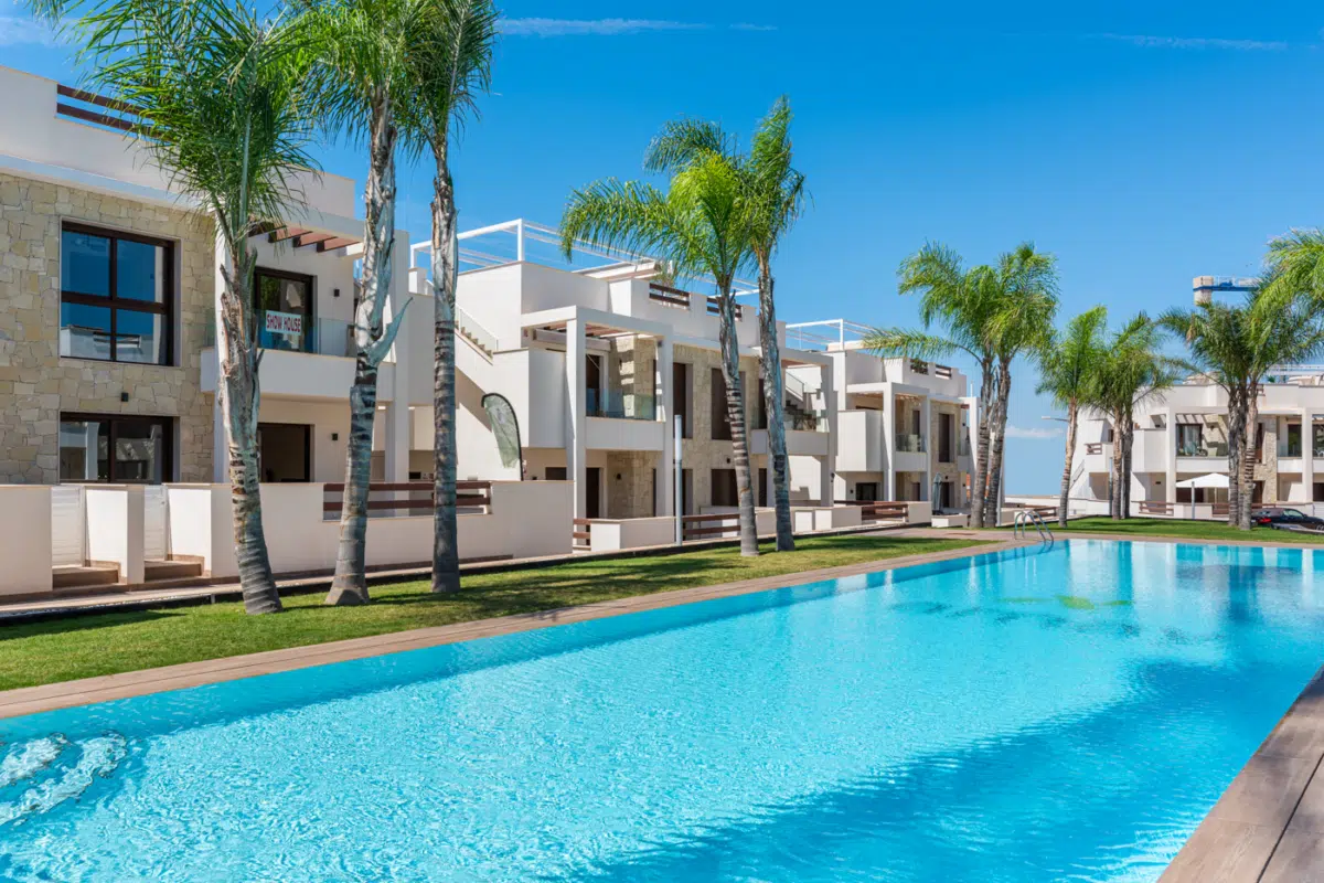 Apartment with 2 Bedrooms in Torrevieja - 1/10