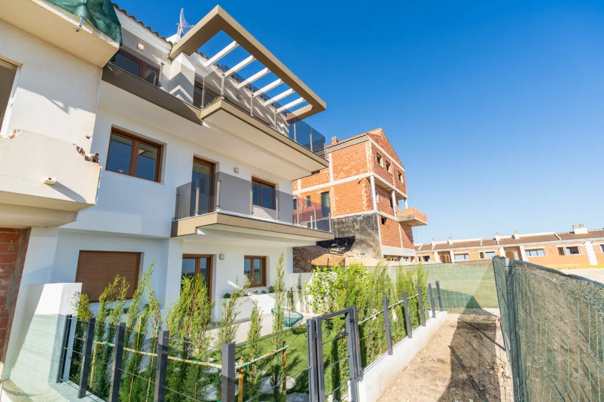 Geschakelde woning met 4 slaapkamers in Benidorm - 1/10